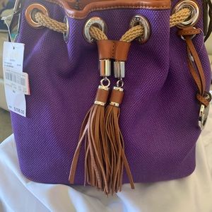 Michael Kors NWT Marina Messenger, grape
